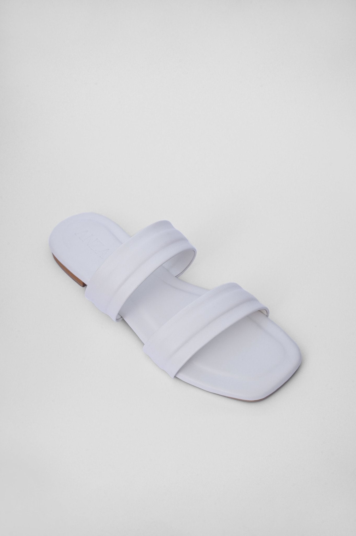 | ANZA Dolce Vita | Flats | Anza | OneHub