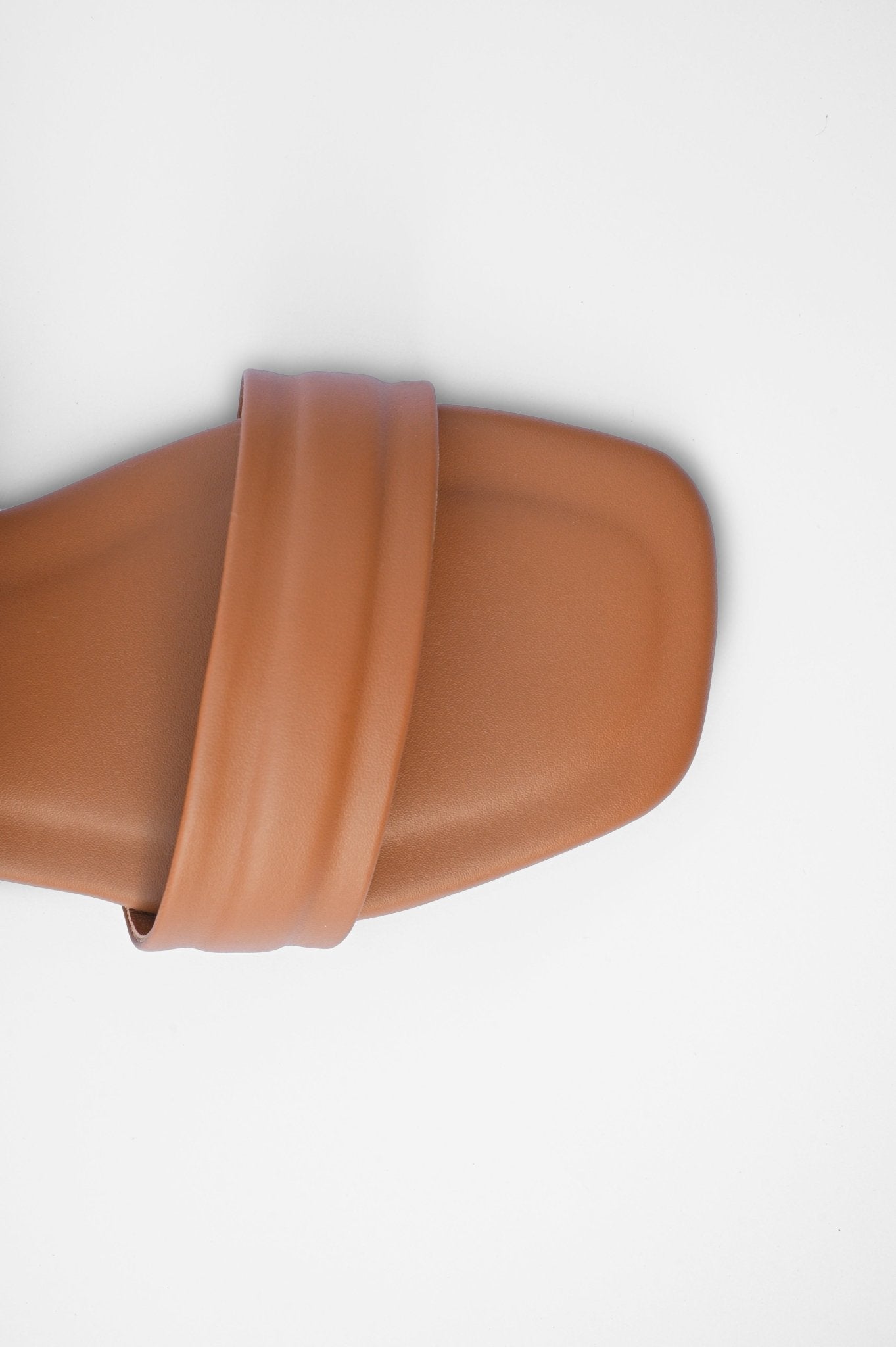 | ANZA Dolce Vita | Flats | Anza | OneHub